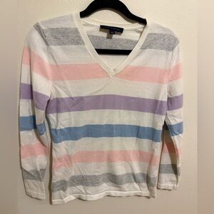 Tommy Hilfiger Cream and Gray Sweater